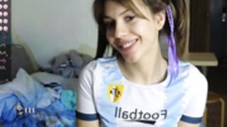 hottie_lola69 naked and so petite OMG skull-fuck me