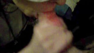 18yo Blindfolded Girlfriend Homemade Blowjob