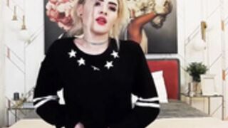 DaliaSmith (LJ) Pussy Juice Licking