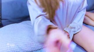 vikki_simons 2023-05-01 cow fingers cow