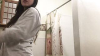 AE Lad gets a surprise the womans restroom