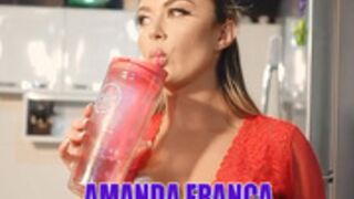 Amanda França OF - Pelada na cozinha