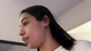 Misscam la beurette et ses seins de fou