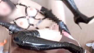 sexy shemale with anal vibrator on point