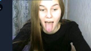 Coomeet Barbie shows her ass and opens mouth for cum