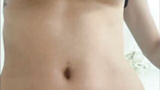 Tessa Fowler show off her huge boobs