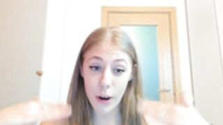 _Strawbeerry_ 2023-05-08 handbra