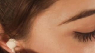 Friv ASMR kissing