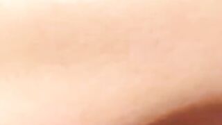 LilliThelo in airplane