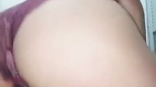 Chica anónima bailando