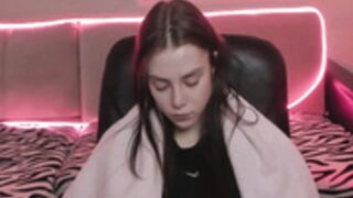 1i1ypa1mer: 4 hours streaming earning zero tokens