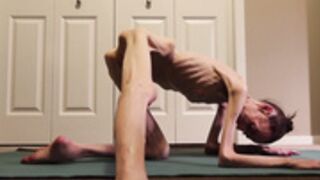 anorexic MuseJ 12-12-2022 8t00776