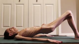 anorexic MuseJ 12-12-2022 8t00776