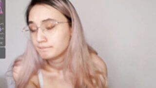 Annamooree play with her big boobs