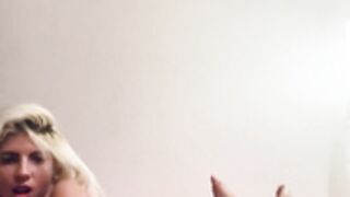 Missy Luv Dildo play