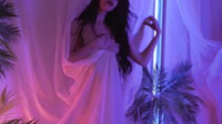 hannasthesia strip tease