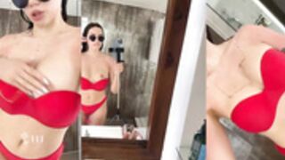 misssskiss  2023-05-16  rich bitch on Maldives