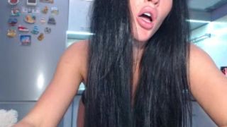 BarbieDollie gaping in the kitchen