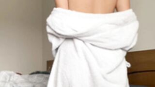 mady nude in bed