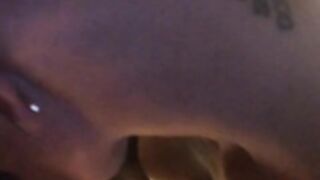 Svensk tatuerad amatör sex i sauna