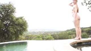 RocknRose 23-05-22 poolside