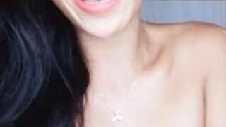 Zhie Tocil dildo bugil