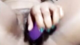 Deshi Girl finguring with Dildo