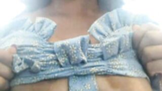 Annya sweet boob show