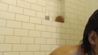 Le_Lea - shaving and shower