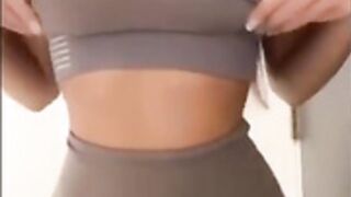 Carolina Samani tease 2