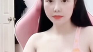 tiktok 美女喂奶合集