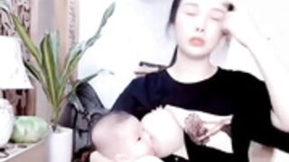 tiktok 美女喂奶合集