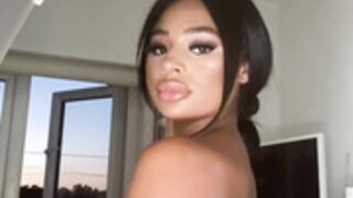 Kendallxxx oil boobs massage