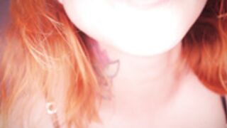 Maru Karv - Rubbing her pussy