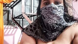 RESHMA_21 shows armpit 1