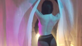 Sophia_Lean SIdeboobs dance