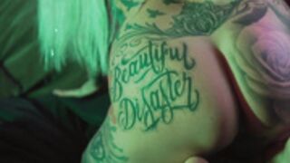 Julia-Exclusiv w Cora Diamond