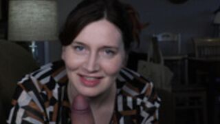 Bettie Bondage - Fucking Moms Au Naturale Pussy