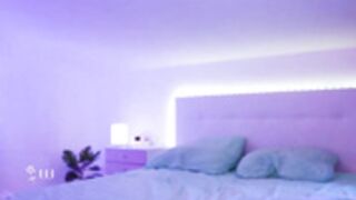 Sarah_Pink's petiteness is very pleasing