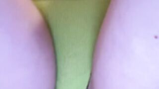 Paisley Ames pee 1