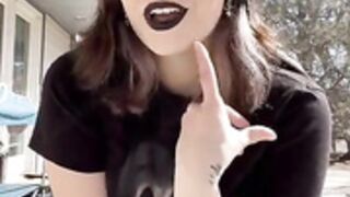 Queen_Egirl27 masturbating in his patio