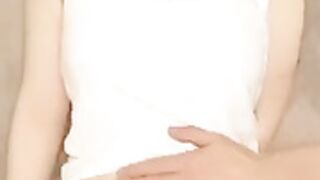 Live navel fingering