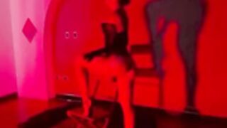 ß℮ℓℓαŔośśíí ✯ Pole Dancing