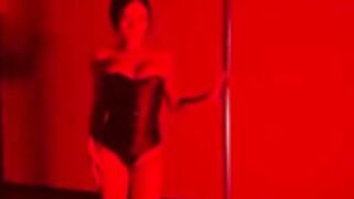 ß℮ℓℓαŔośśíí ✯ Pole Dancing