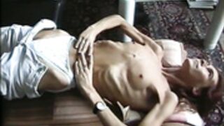anorexic Nicole 8t00293