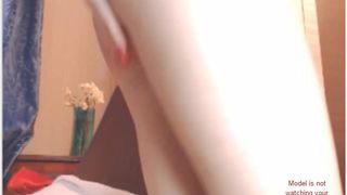Wendy Snow plays with her pussy