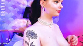 hottie_jane gorgeous. Tats say "Fight to the end" LOL