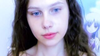avrora_deis  slender 18yo decievingly; innocent face