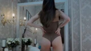 DaisyBarton dances in low-cut swimsuit, pt 2