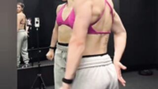 amazing girl biceps